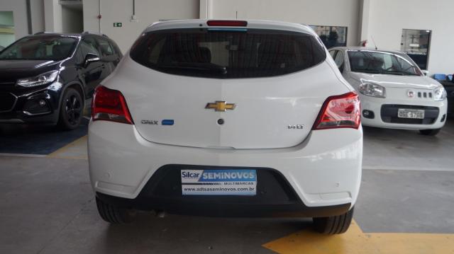 CHEVROLET ONIX 1.4 MPFI LT 8V FLEX 4P MANUAL - Foto 5