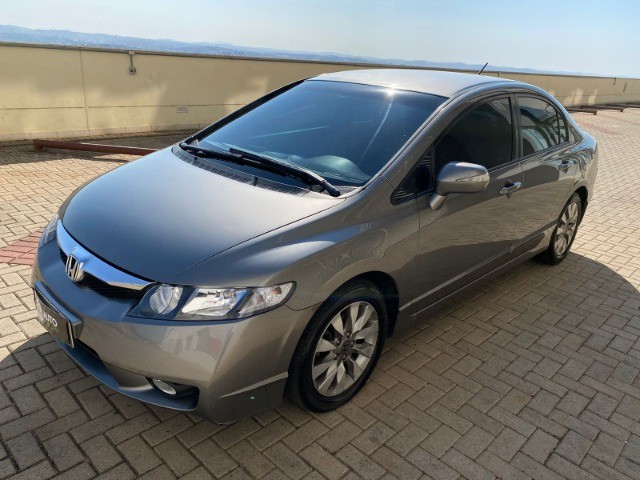CIVIC SEDAN LXL 1.8 FLEX MEC.