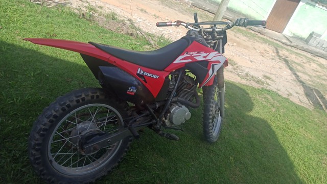 VENDO MOTO TRILHA