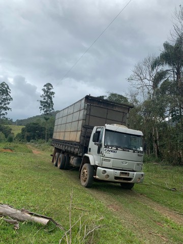 VENDO FORD CARGO