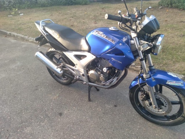 TWISTER AZUL DESCRIÇÃO