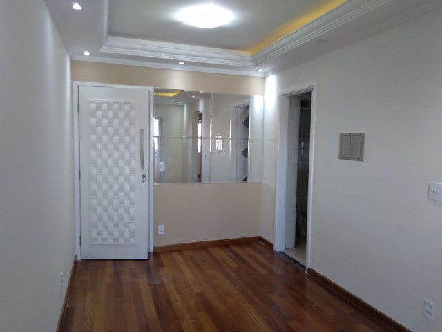Pintor: Residencial CASAS & APARTAMENTOS (Acabamento de pintura em geral)