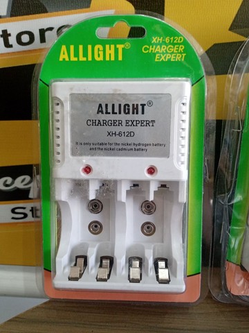 Carregador de Pilhas Recarregáveis AA, AAA e Bateria 9V - Novo e Original - Foto 2