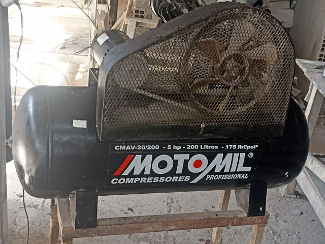 Compressor de Ar 20 pés 5,0 HP 200 Litros <br>