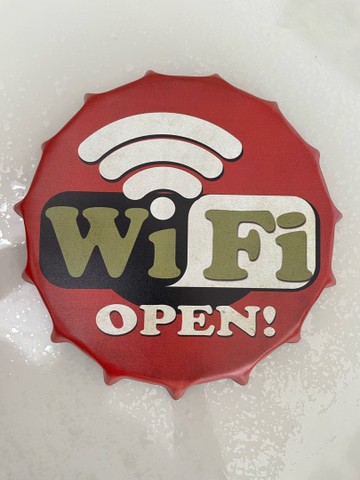 Enfeite decorativo coca-cola e  Wii fi em lata 
