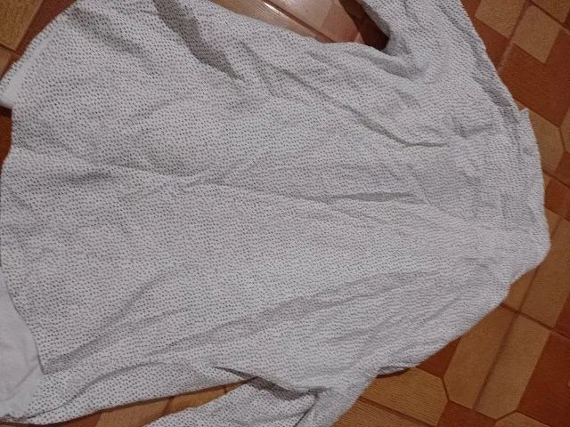 Camisa com estampas de coração - Foto 3