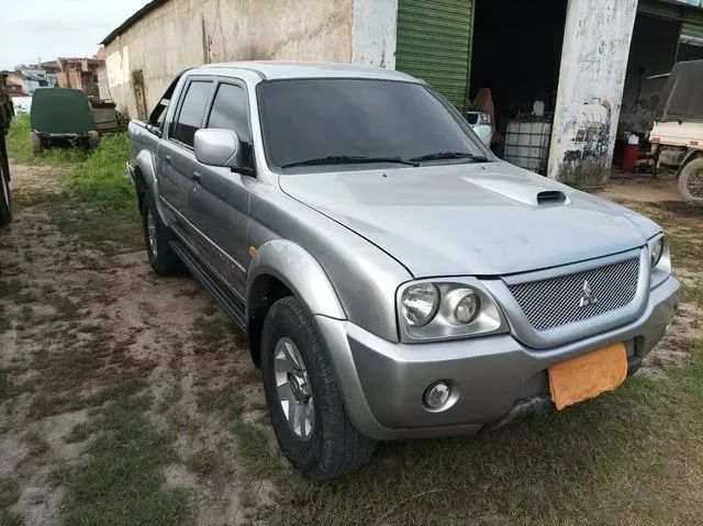 Mitsubishi L-200 CD SPORT GLS 4X4 2.5 TB-IC - SóCarrão