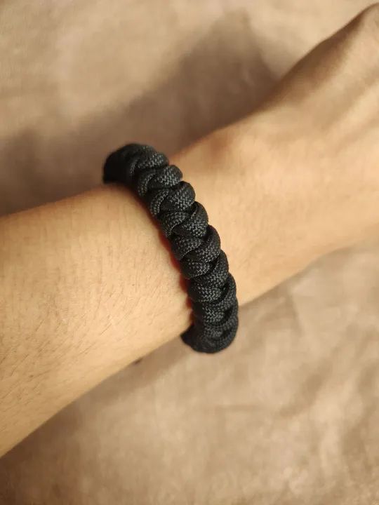 Bracelete de Paracord 550 Modelo Snake - Feito sob Medida e Customizável em 60 cores!