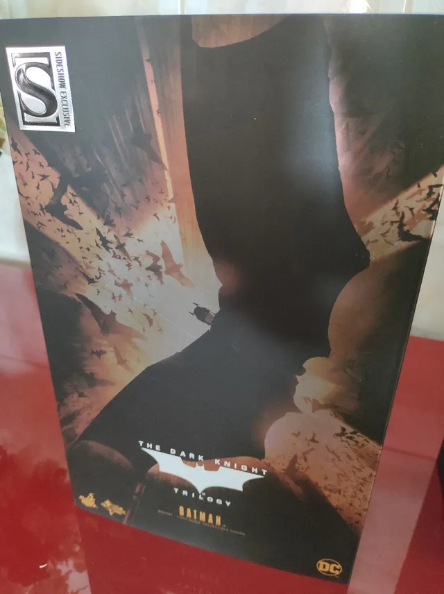 Hot toys batman begins 2.0 sideshow exclusive Bruce wayne the dark of Knight 