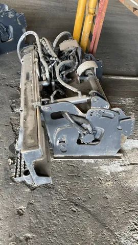 Fresadora De Asfalto Bobcat 1m Semi Nova 2014 - Foto 2