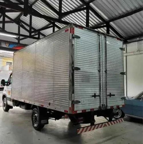 Iveco Daily 35s14 ano 2015 bau seco - Foto 3