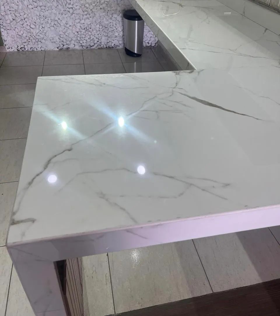 Bancada gramde  em L porcenalato branco Carrara  - Foto 2