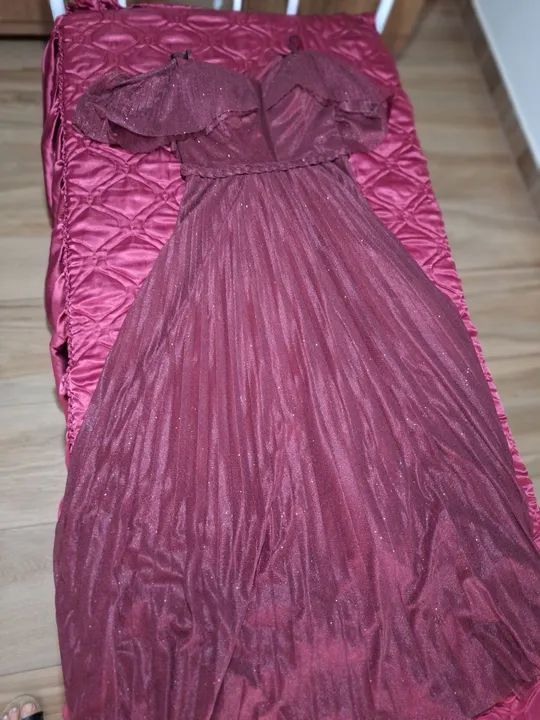 Vestido Longo Bordô com Paetês tam. GG