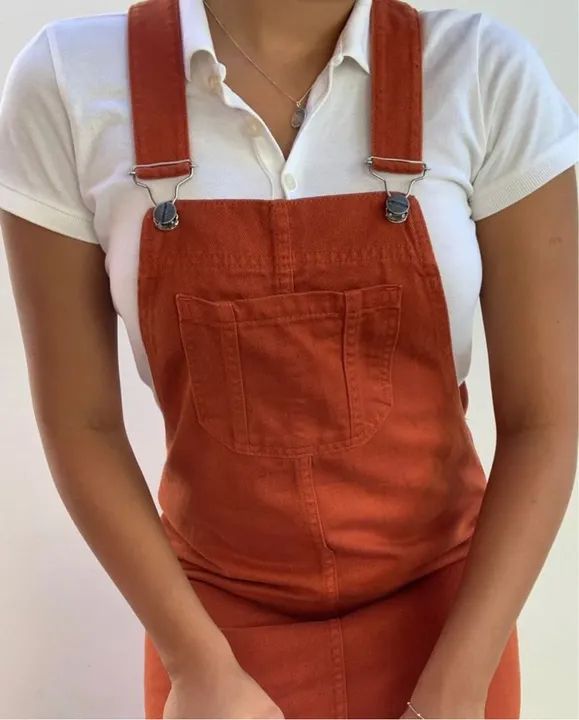 Vestido jardineira