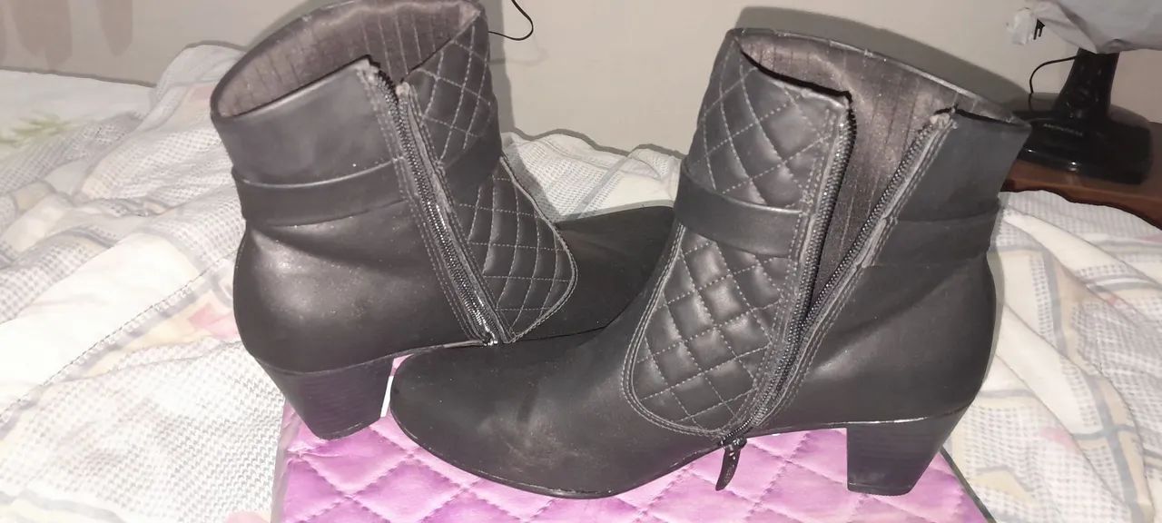 Botas pretas Picadilly de cano curto - Foto 3