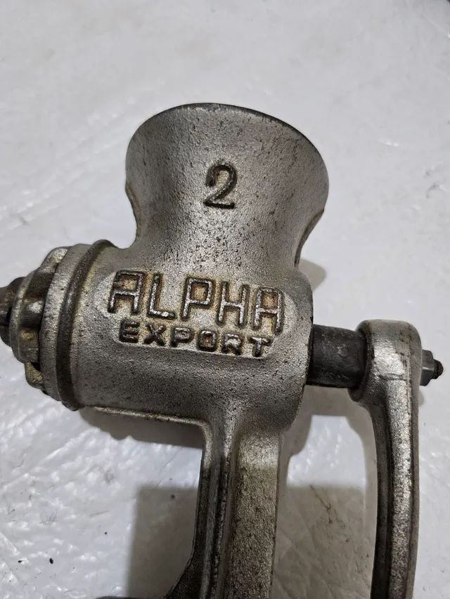 Antiguidade moedor carne antigo Alpha export - Foto 6