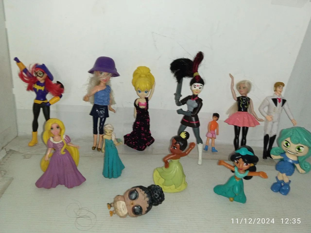 Bonecas pequenas. Marcas e modelos diversos. Kit com 13 peças  - Foto 3