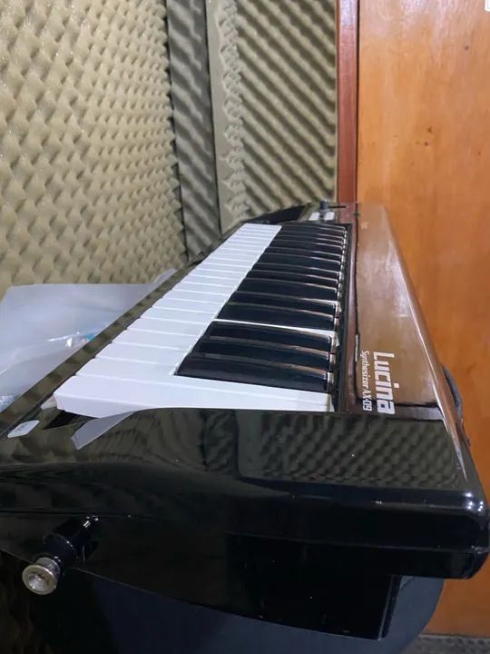 Teclado Roland AC-09 Lucina Novíssimo  - Foto 2