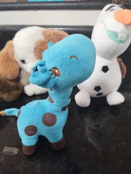 Pelúcias Girafas, Olaf e Cachorro - Foto 3