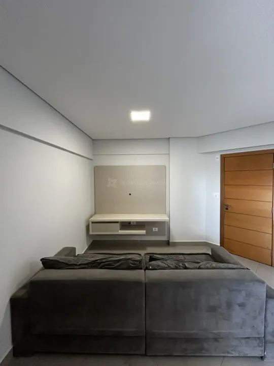 Apartamento de 3 Dormitórios com Suíte e Ar Condicionado para Locação no Centro de Maringá - Foto 4