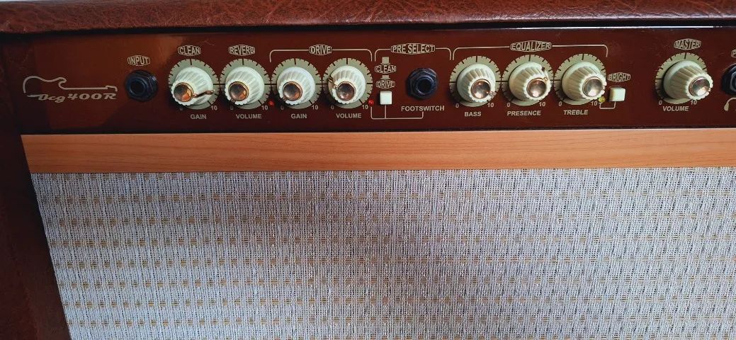 Cubo de Guitarra Oneal OCG 400R (APENAS VENDA) - Instrumentos
