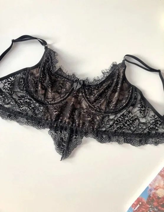 Cropped  Top de renda rosa ou preto - Foto 2