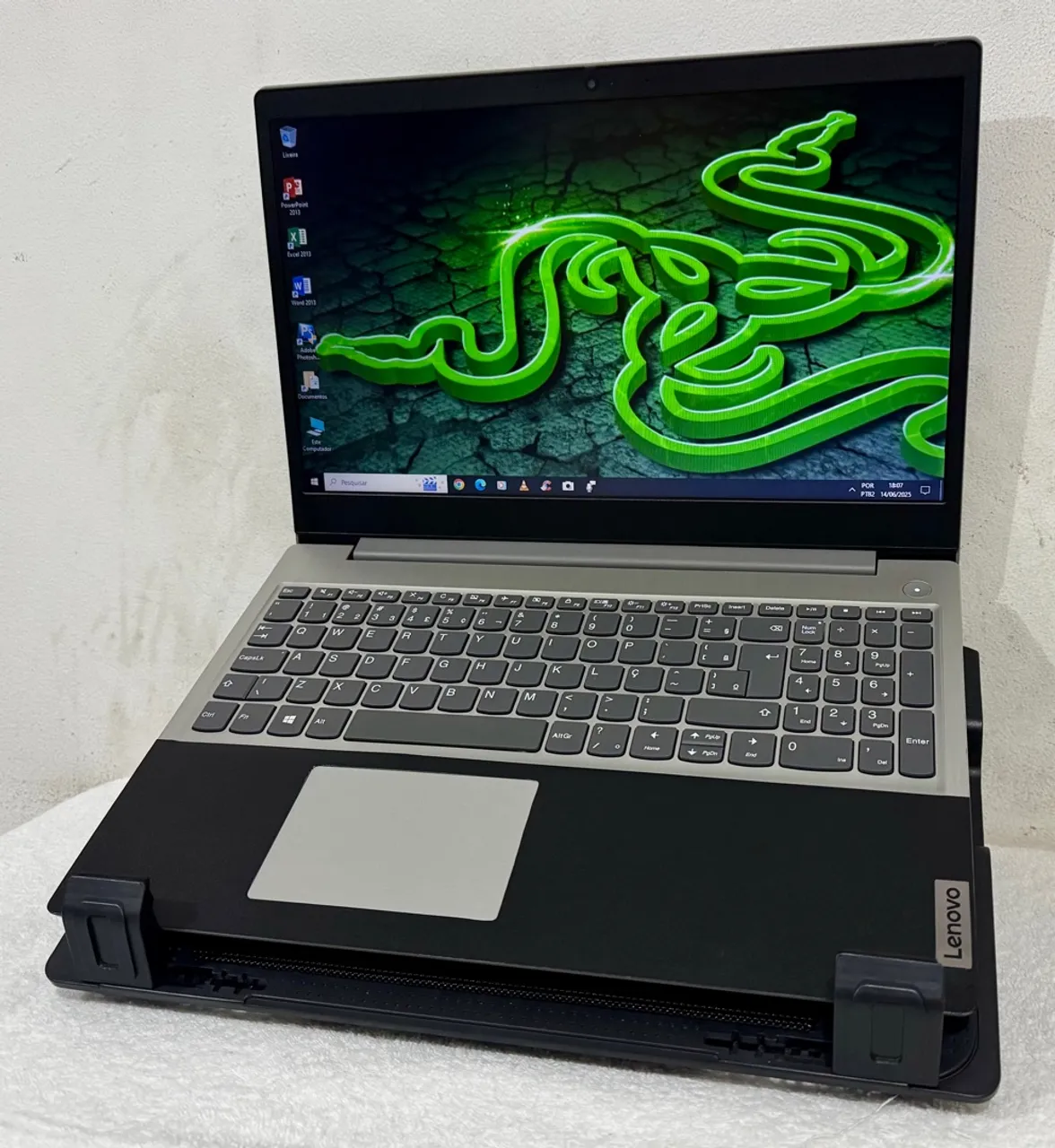 Notebook Lenovo i5 da 10 Geração com 8GB DDr4 e SSD 256GB M2, Telão 15.6 Antireflexiva
