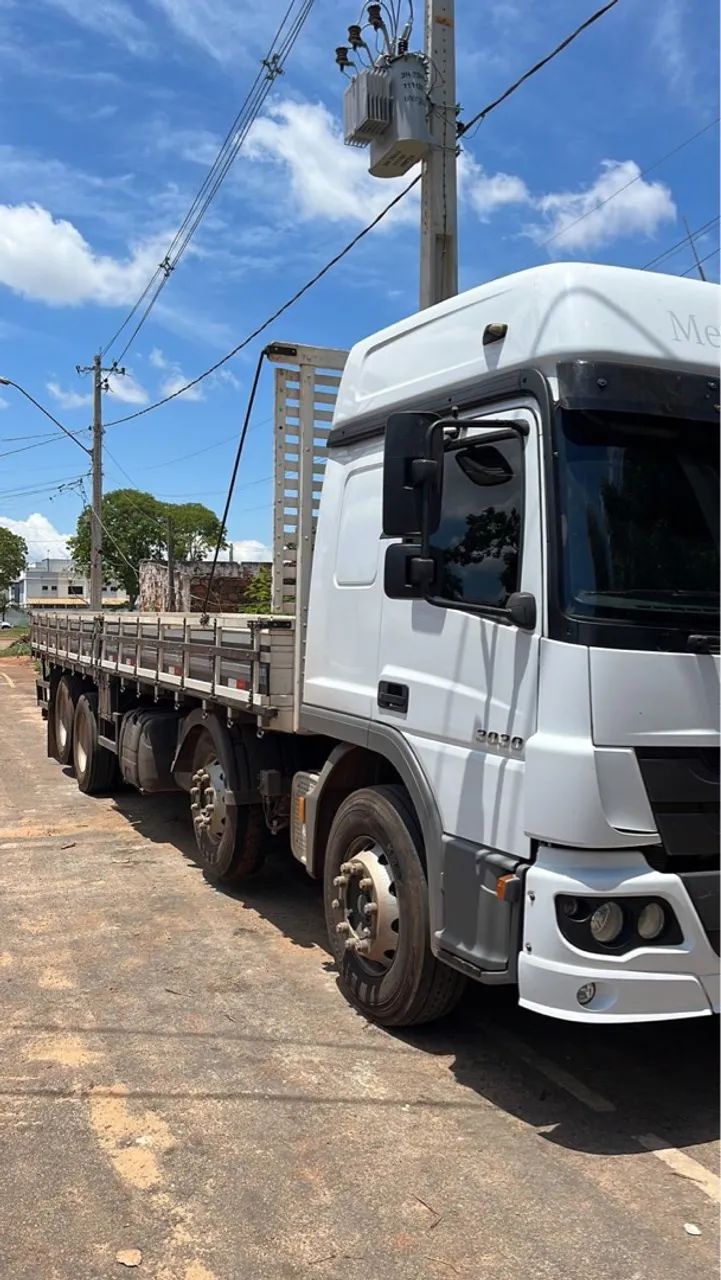 Caminhão Mercedes Benz  Atego 3030