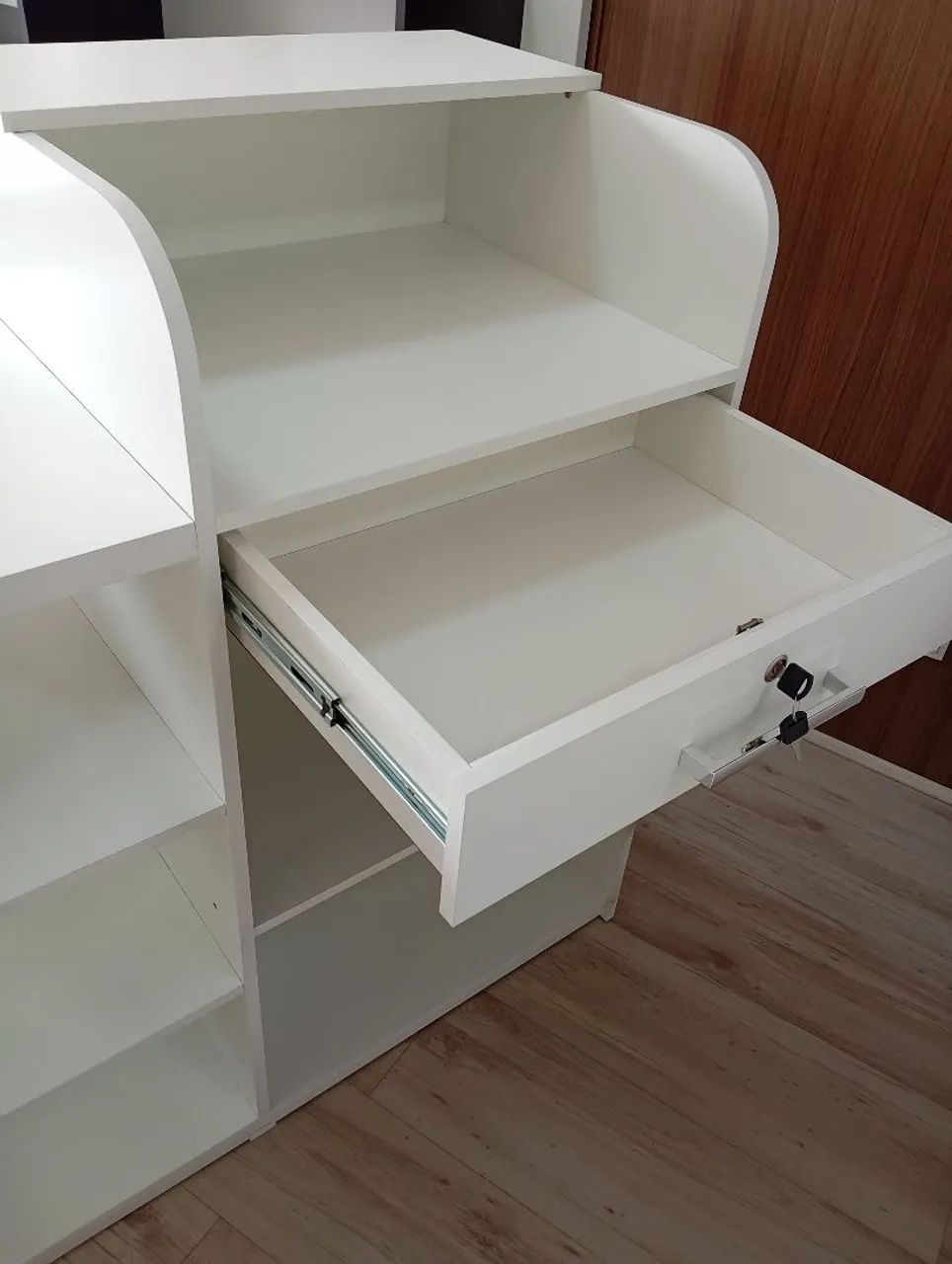 Balcão comercial branco - Foto 2