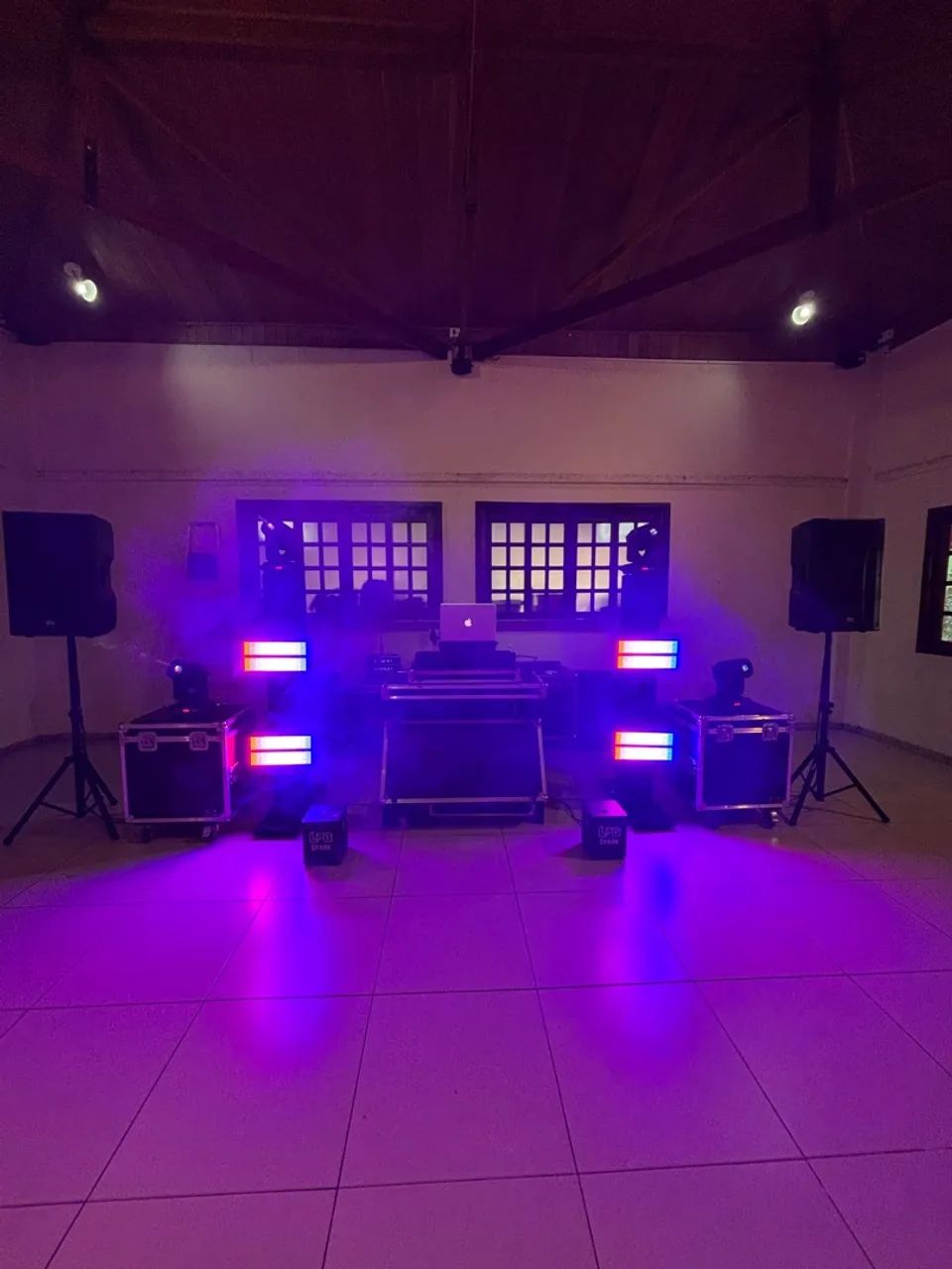 Equipamento de DJ Completo - Iluminação e Som FESTAS E EVENTOS