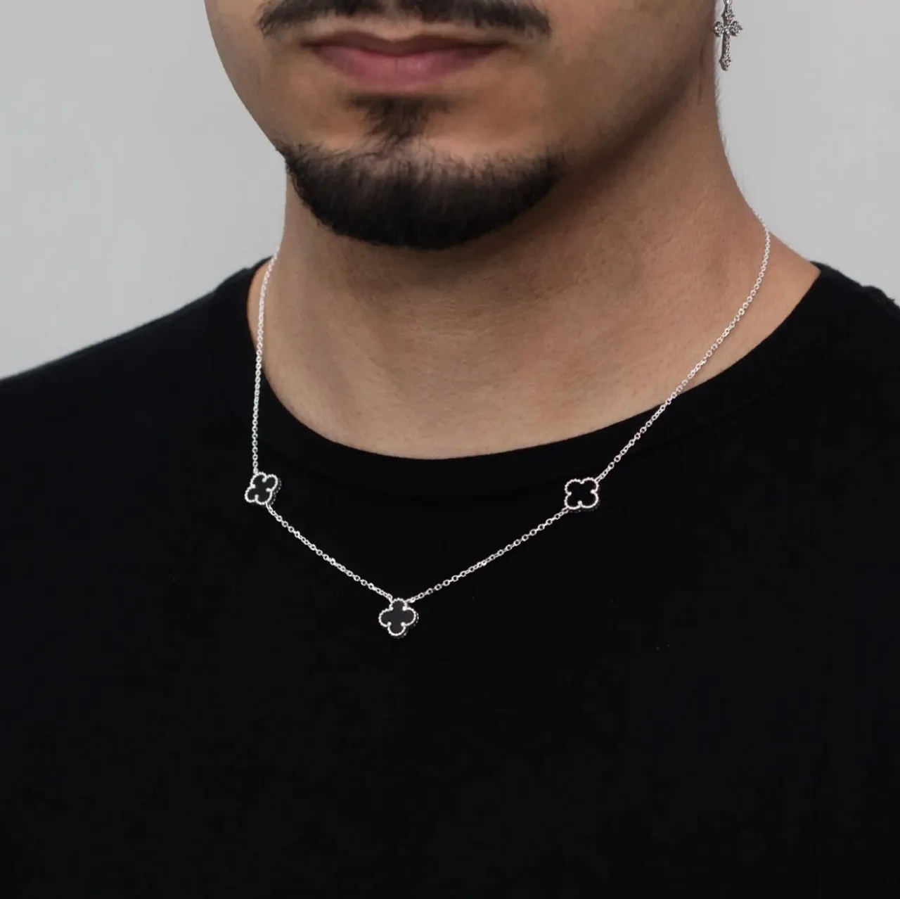 COLAR TREVO (VAN CLEEF) PRATA 925 ITALIANA IMPORTADA UNISSEX.