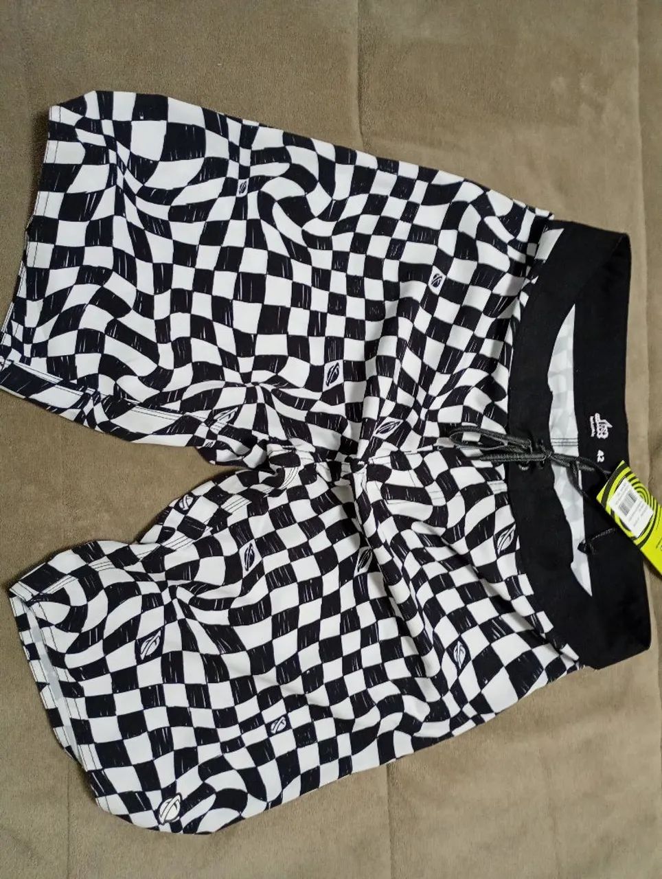 Bermuda lost água  - Foto 5