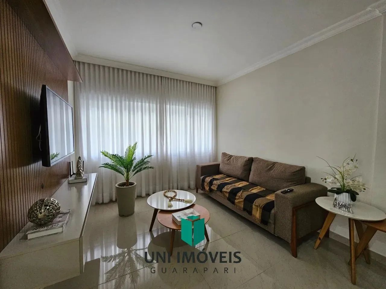 Oportunidade ! Apto mobiliado, 2 quartos/1 suíte , sala 2 ambientes , há 50 mts da Praia d - Foto 2