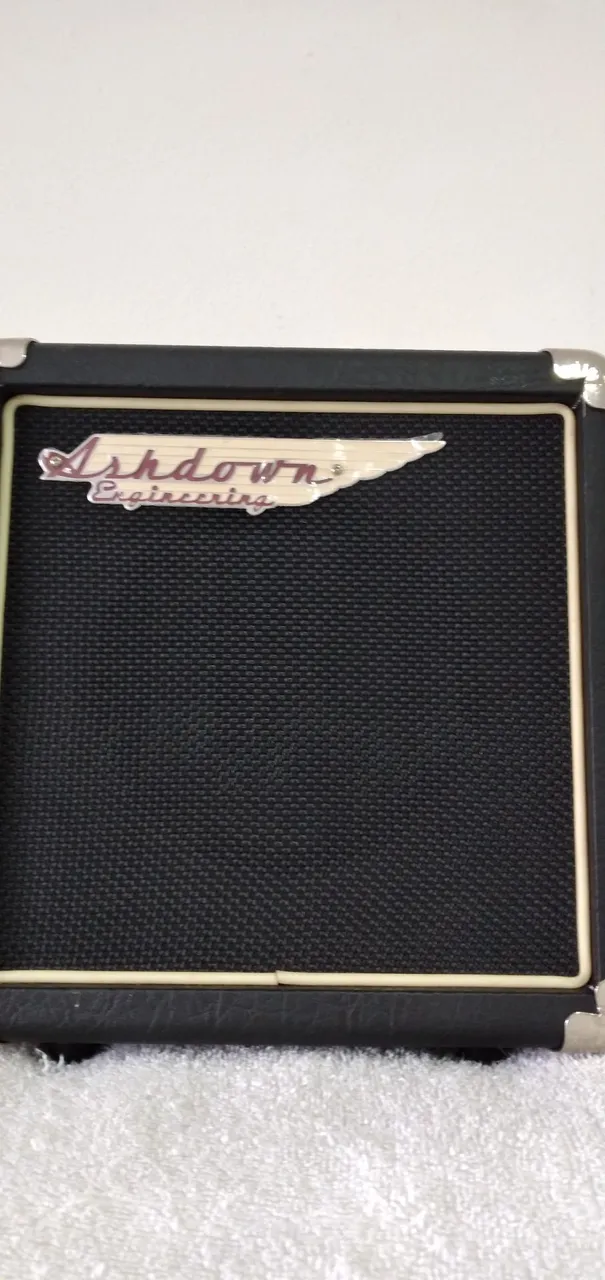 Amplificador Ashdown Engineering