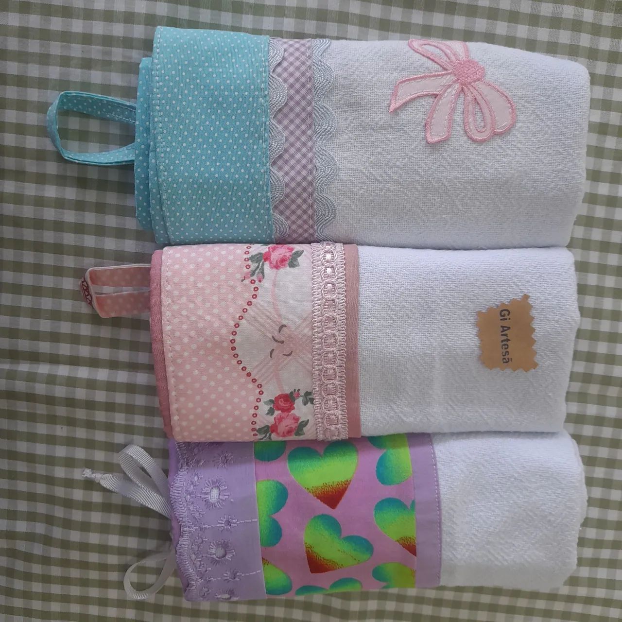 Panos de prato artesanais.