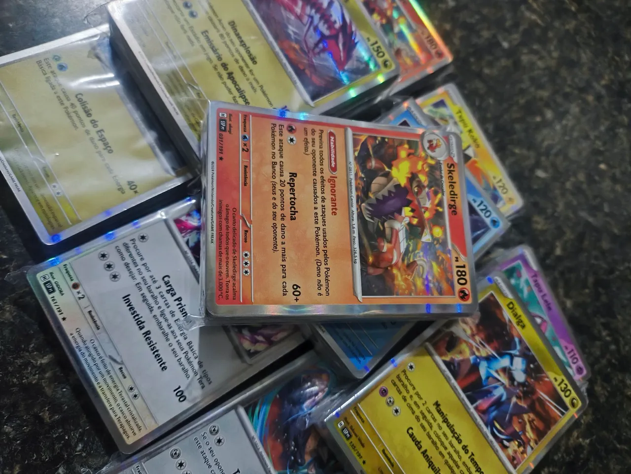 50 Cartas Pokémon sem repetir - Edição Variadas