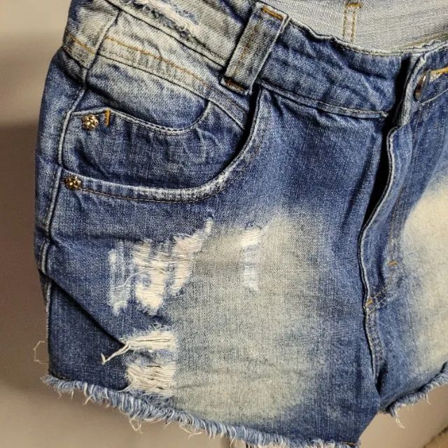 Short jeans feminino despojado - Tamanho 38 - Foto 3