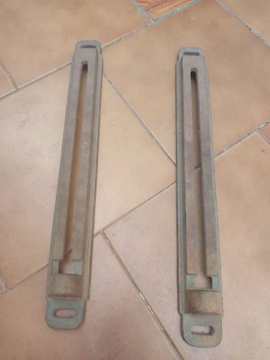 TRILHO PARA MOTORES ELÉTRICOS Em ferro fundido