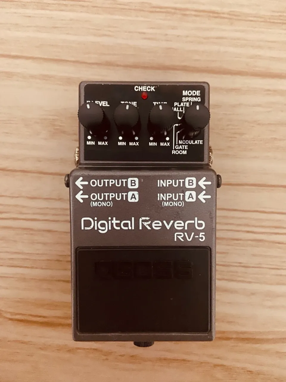 Pedal de Reverb BOSS RV-5