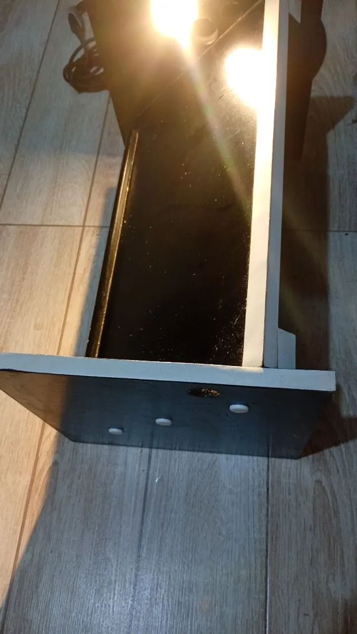 Vendo uma mesinha para apoiar notebook  - Foto 4