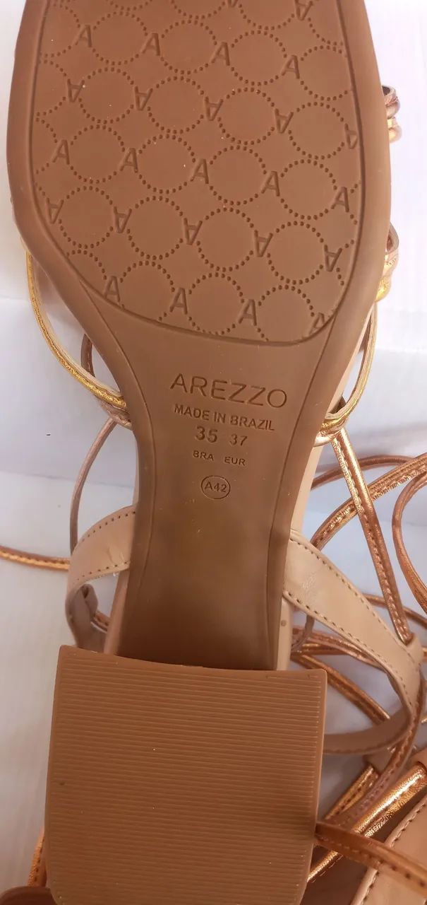 Sandália Arezzo número 35. Nunca usada. - Foto 3