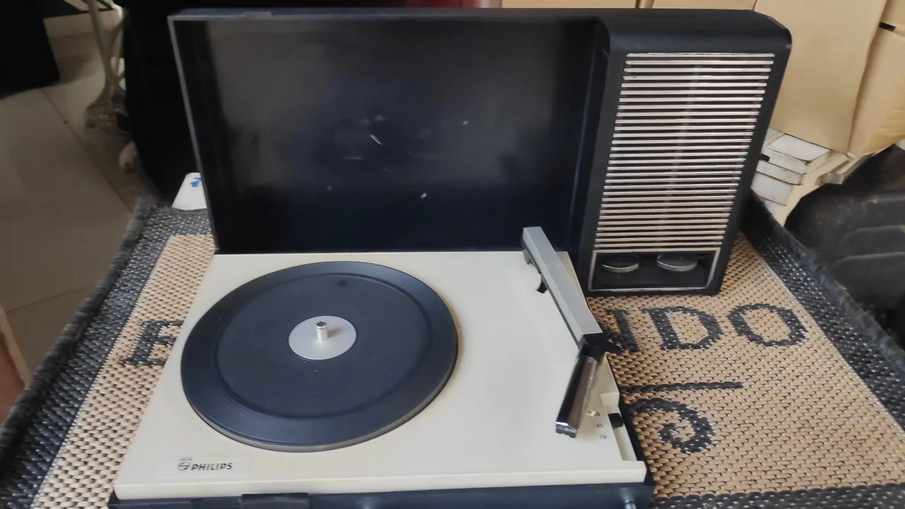 Toca Discos Philips maleta anos 80 funcionando perfeitamente