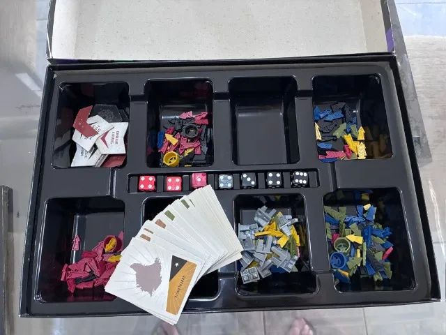 Jogo de Tabuleiro Risk (Hasbro) - Foto 4