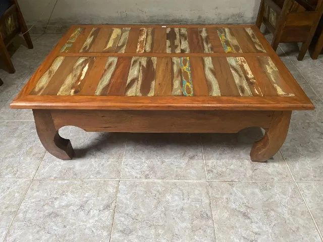 Mesa de Centro Baixa de Madeira Maciça de Demolição 