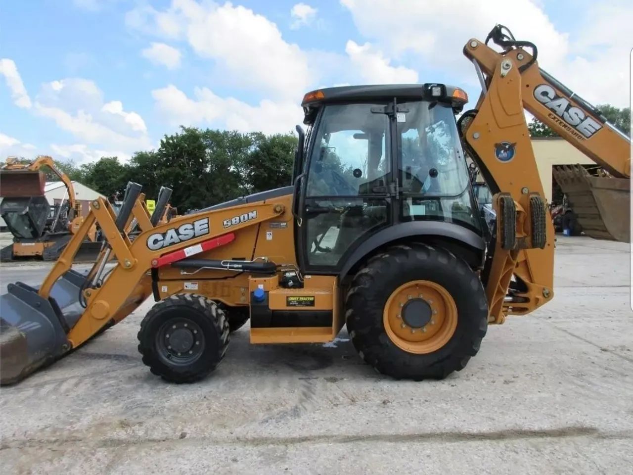 Retroescavadeira Case 580n 4x4 2020 