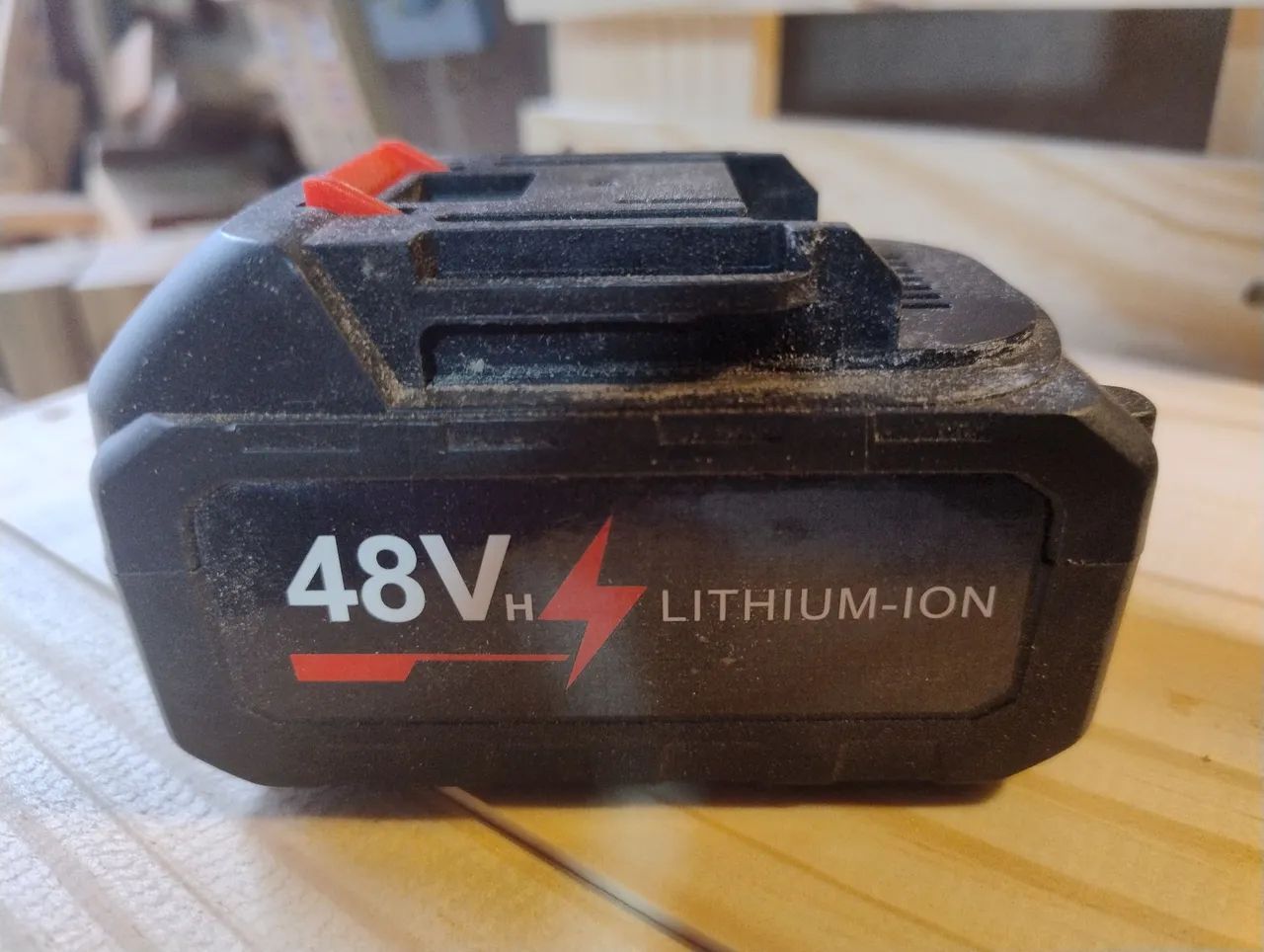  Bateria recarregável 48 Vh