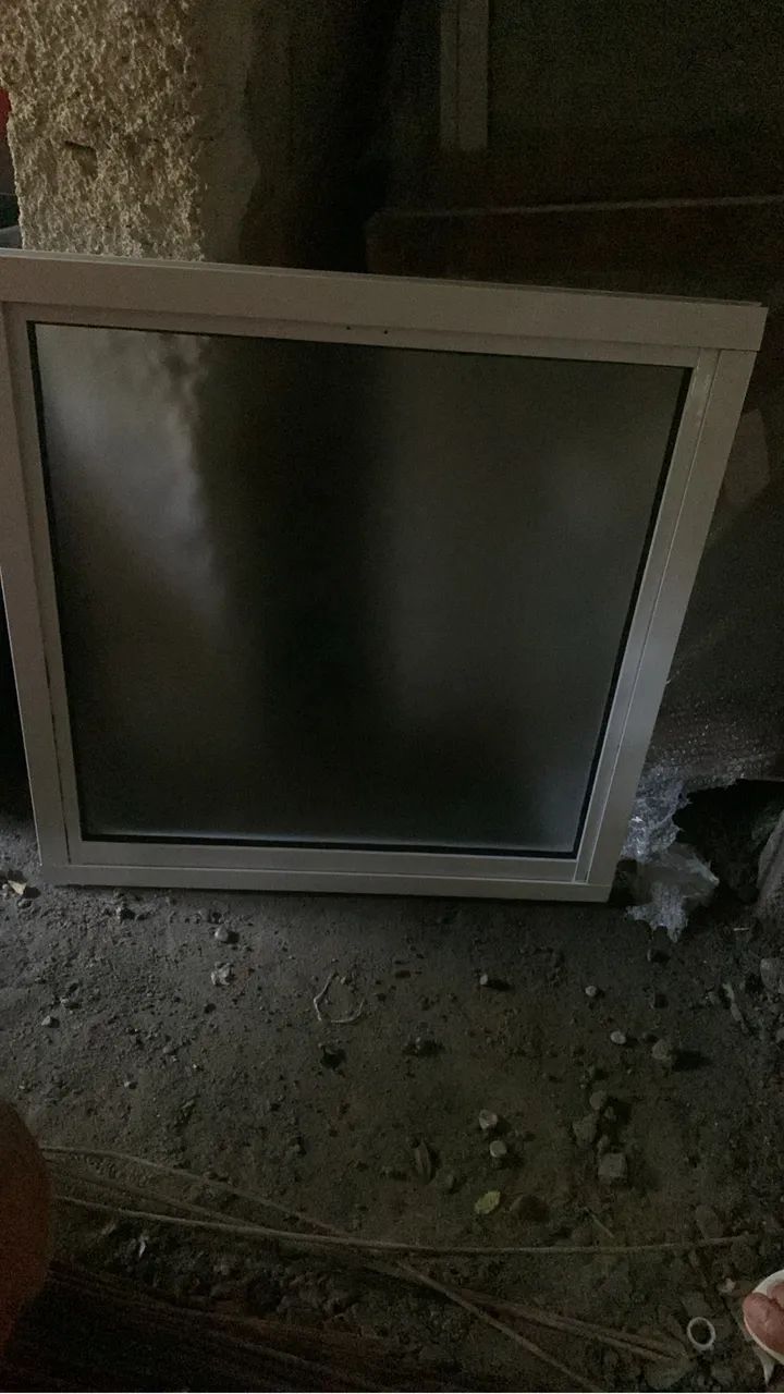 Vitro se banheiro basculante64861277745409120