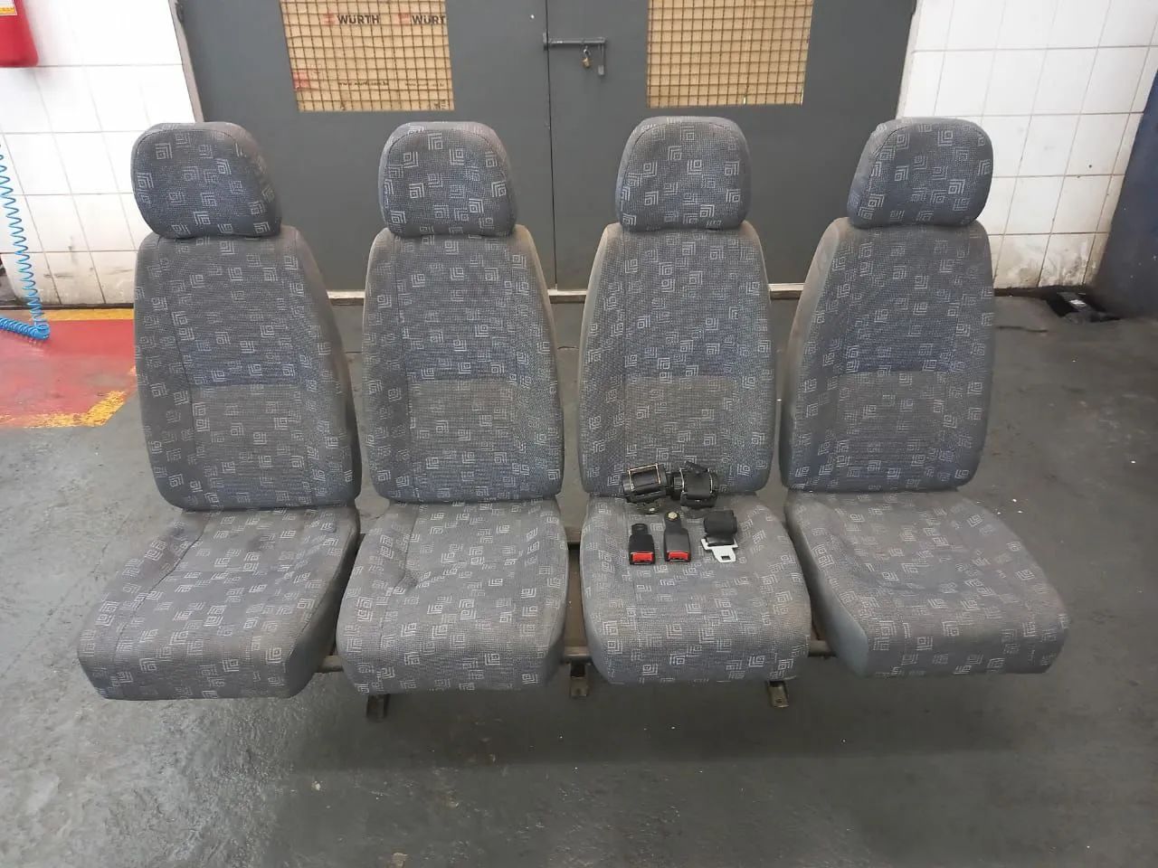 Conjunto bancos quádruplo Van Sprinter Semi Novo