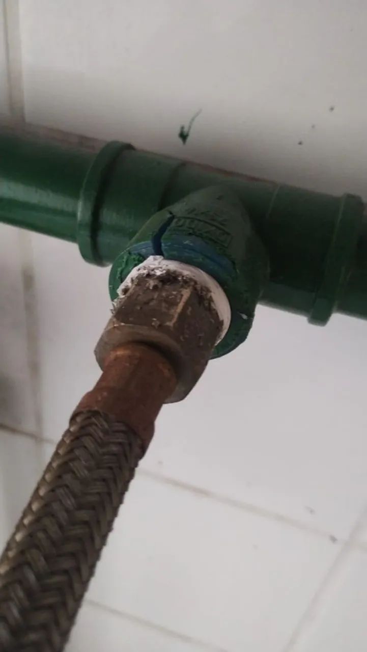 Bombeiro hidráulico e encanador
