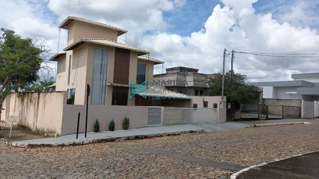 Casa com 3 quartos à venda, 172 m² por R$ 1.290.000 - Condomínio Village do Gramado - Lago